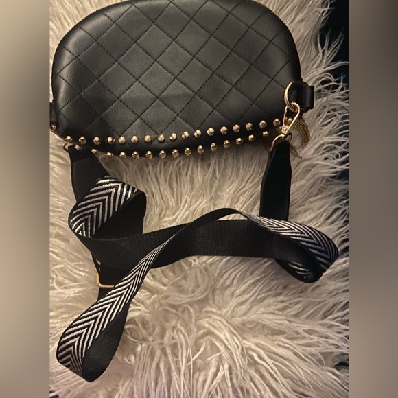 Crossbody bag‼️Excellent condition used once. - Picture 4 of 5